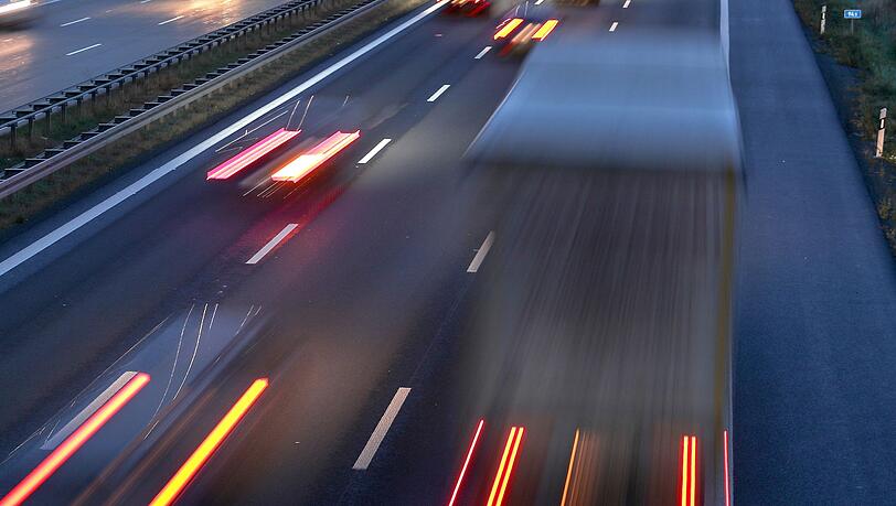 Schwere Nutzfahrzeuge machen nach Angaben der Kommission mehr als 6&nbsp;Prozent der gesamten Treibhausgasemissionen der EU aus. (Symbolbild)