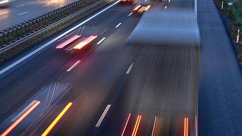 Schwere Nutzfahrzeuge machen nach Angaben der Kommission mehr als 6&nbsp;Prozent der gesamten Treibhausgasemissionen der EU aus. (Symbolbild)