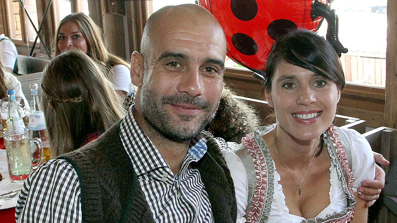 Der damalige Bayern-Trainer Pep Guardiola und seine Frau Cristina im September 2015 auf der Wiesn.