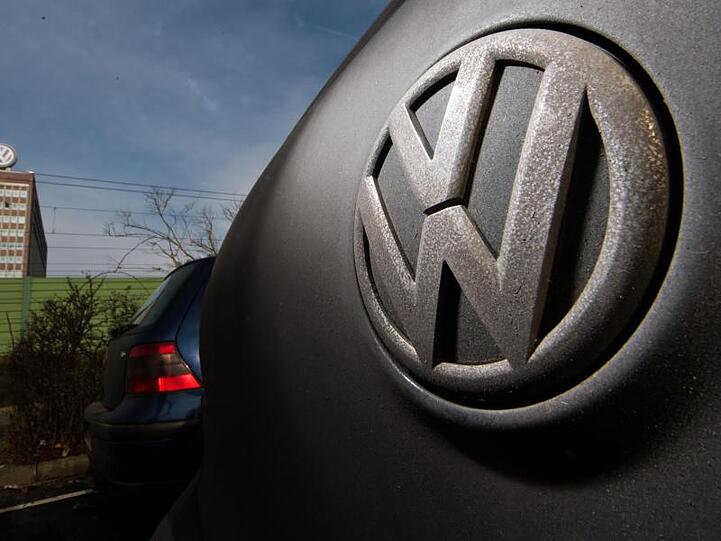 VW hatte im September 2015 auf Druck von US-Umweltbehörden eingeräumt, in großem Stil bei Abgastests betrogen zu haben.