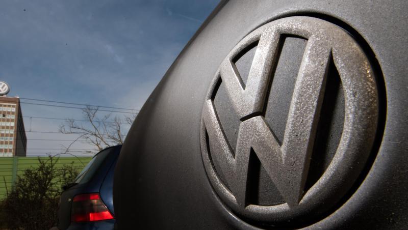 VW hatte im September 2015 auf Druck von US-Umweltbehörden eingeräumt, in großem Stil bei Abgastests betrogen zu haben. VW hatte im September 2015 auf Druck von US-Umweltbehörden eingeräumt, in großem Stil bei Abgastests betrogen zu haben.