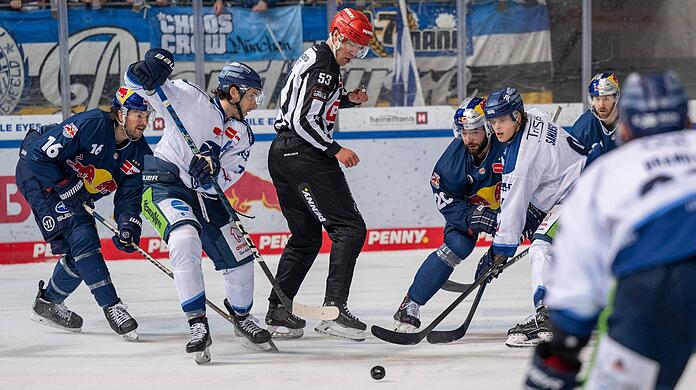 Der EHC München gewinnt gegen die  Straubing Tigers im Penaltyschießen.