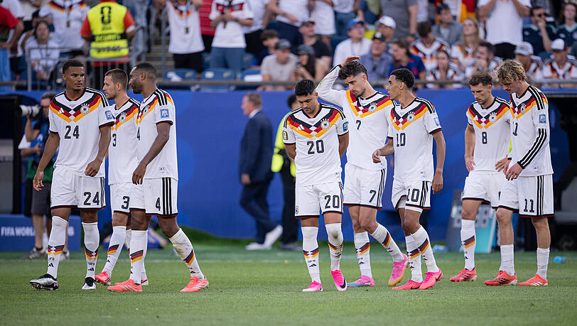 Das Aus im Sechzehntelfinale: Die deutsche Nationalmannschaft unterliegt Paraguay im Elfmeterschie&szlig;en.