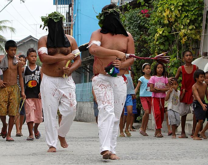 Die Bilder von den blutigen Passionsspielen auf den Philippinen.