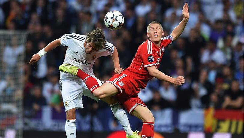 Bastian Schweinsteiger (rechts). Bastian Schweinsteiger (rechts).