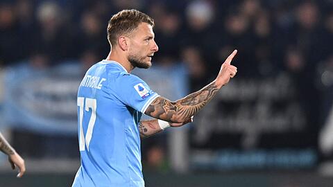 Der Kapitän von Lazio Rom, Ciro Immobile, ist mit seinem Auto mit einer Tram zusammengestoßen.