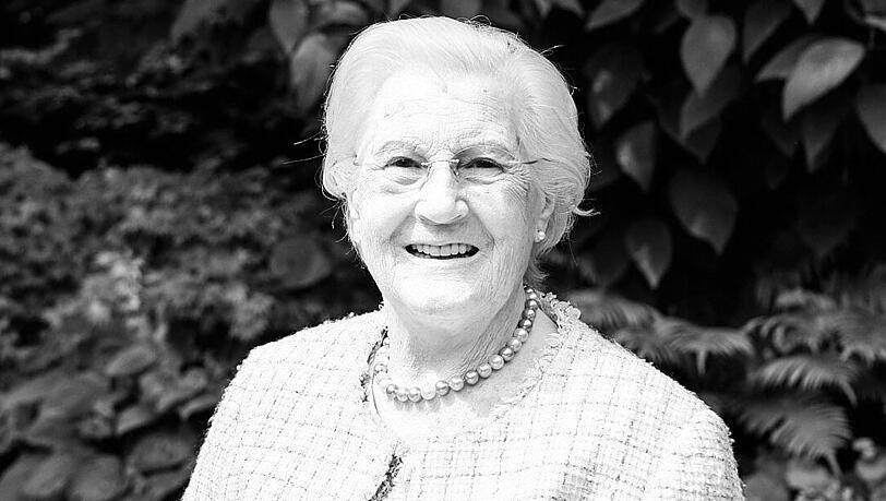 Im Alter von 92 Jahren ist Friederike Kreutzkamm im Kreise ihrer Familie verstorben. Im Alter von 92 Jahren ist Friederike Kreutzkamm im Kreise ihrer Familie verstorben.