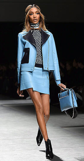 Kaum eine Show wurde so heiß erwartet, wie die von Versace. Die Bilder.