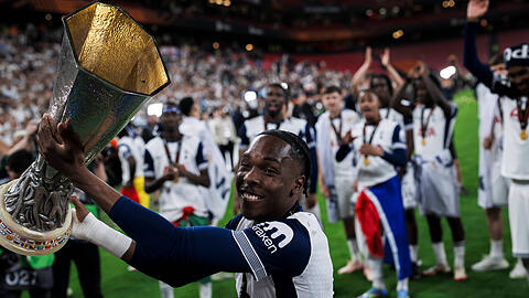 Mathys Tel gewinnt mit Tottenham Hotspur die Europa League.