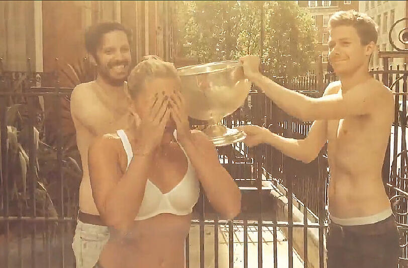 Die "Ice bucket Challenge" von Helene Fischer in Bildern!