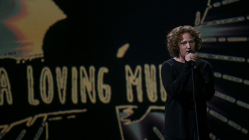 Michael Schulte singt "You Let Me Walk Alone" für Deutschland im Finale des 63. Eurovision Song Contest