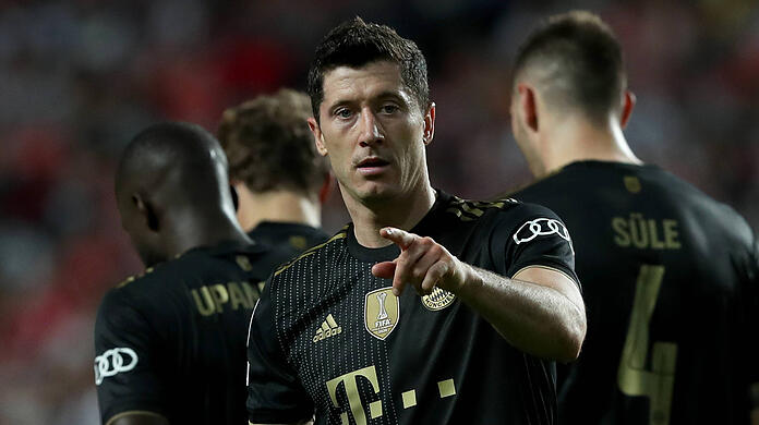 Fingerzeig Richtung Barcelona: Robert Lewandowski will die Bayern verlassen.