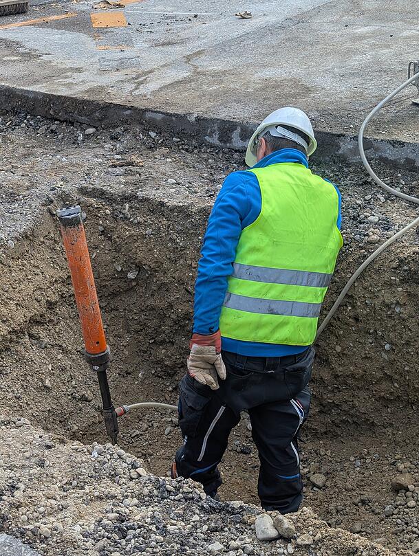 Mittels sogenannter Rammsondierungen wurde die Bodenbeschaffenheit im weiteren Umfeld untersucht. Mittels sogenannter Rammsondierungen wurde die Bodenbeschaffenheit im weiteren Umfeld untersucht.