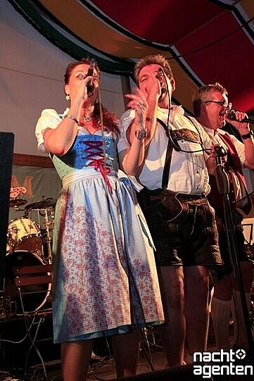 Dirndl, Lederhosen und viel Spaß: Die Party "Tracht und Pracht" am Samstag im Hippodrom auf der Theresienwiese. Mehr Bilder unter: www.nachtagenten.de.