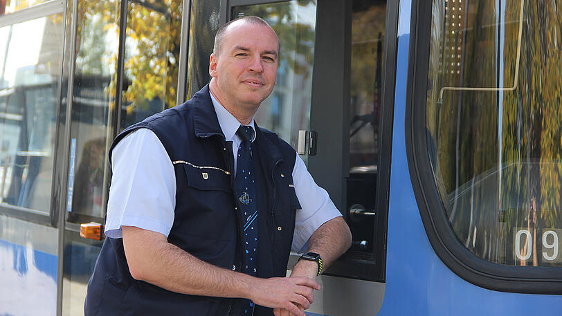 Trambahnfahrer aus Leidenschaft: Thomas Bosch gibt Einblicke in die Abläufe der MVG &ndash; Betriebsgeheimnisse sind natürlich sicher bei ihm.