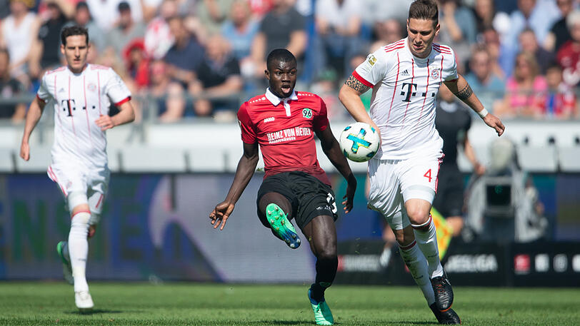 Niklas Süle: Note 2. Überraschender Positionswechsel: Der gelernte Innenverteidiger agierte in Hannover auf der Sechserposition. Kam etwas schwerfällig in die laufintensivere Rolle rein, steigerte sich, wurde sicherer und versuchte sich gar als Torschütze (45.). Machte seine Sache gut.