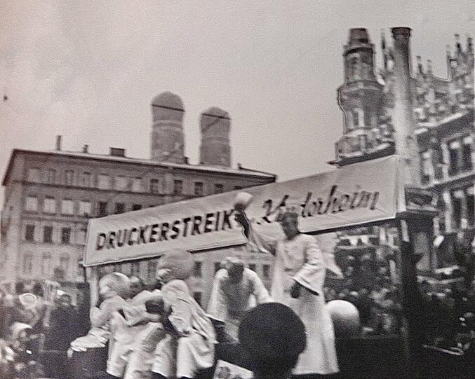 Faschingsumzug im Jahre 1953.
