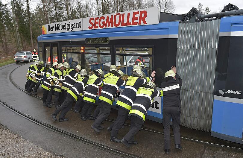 Nur wenige Stunden zuvor war eine Tram in der Geiselgasteigstraße entgleist.