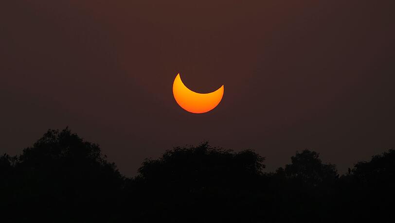 Eine partielle Sonnenfinsternis vor Sonnenuntergang in Pakistan. (Archivbild) Eine partielle Sonnenfinsternis vor Sonnenuntergang in Pakistan. (Archivbild)