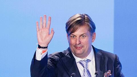 Maximilian Krah bei seiner Vorstellungsrede als AfD-Spitzenkandidat für die Europawahl der AfD Europawahlversammlung in der Messe Magdeburg.