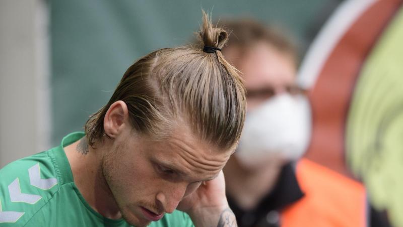 Marvin Stefaniak kommt zum Aufwärmen in das Stadion.