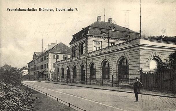 Der Franziskanerkeller an der Hochstraße: Hier stehen heute brutalistische Wohnhochhäuser.