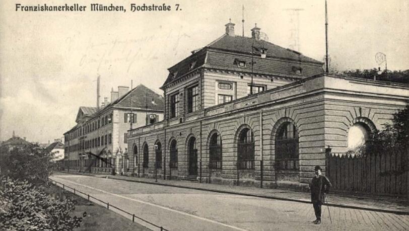 Der Franziskanerkeller an der Hochstraße: Hier stehen heute brutalistische Wohnhochhäuser. Der Franziskanerkeller an der Hochstraße: Hier stehen heute brutalistische Wohnhochhäuser.
