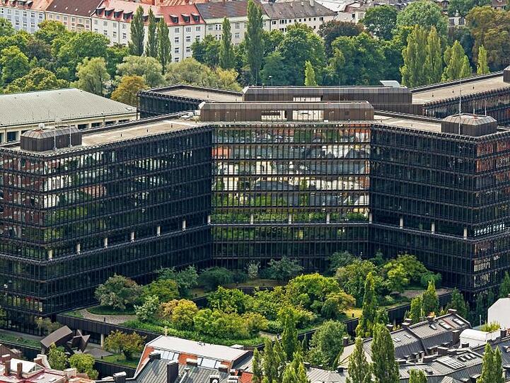 Das Europäische Patentamt in München. In absoluten Zahlen gehört Deutschland bei Patenten zur Spitze.