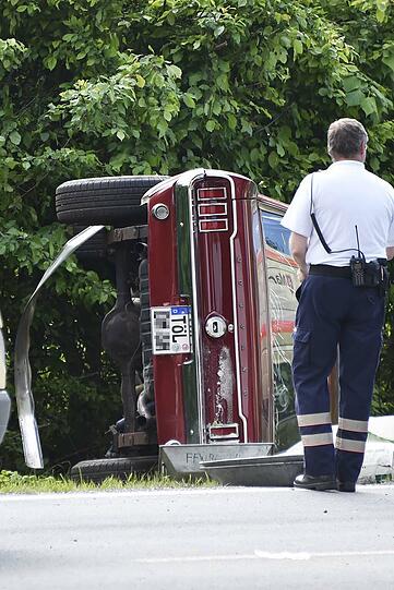 Weitere Bilder vom Unfall bei der Oldtimer-Rally
