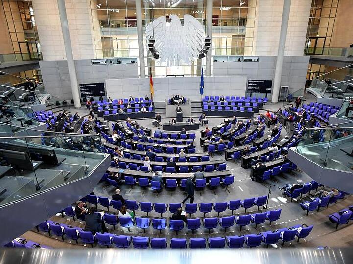 Blick in den Bundestag in Berlin.