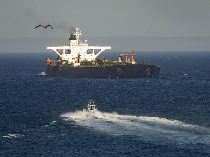 Der vor mehr als sechs Wochen festgesetzte Supertanker mit iranischem Öl verlässt Gibraltar.
