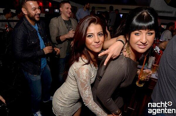 Ist es wirklich die Heimat der Stars? Zumindest feiern die Gäste so, als ob. Im Crown's Club bei "miSery - Home of the Stars" am Donnerstag. Mehr Bilder unter: www.nachtagenten.de