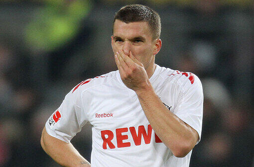Ärger für Poldi: Nach dem Verkehrsunfall von Fußball-Nationalspieler Lukas Podolski hat sich die betroffene Familie zu Wort gemeldet - und Vorwürfe erhoben.