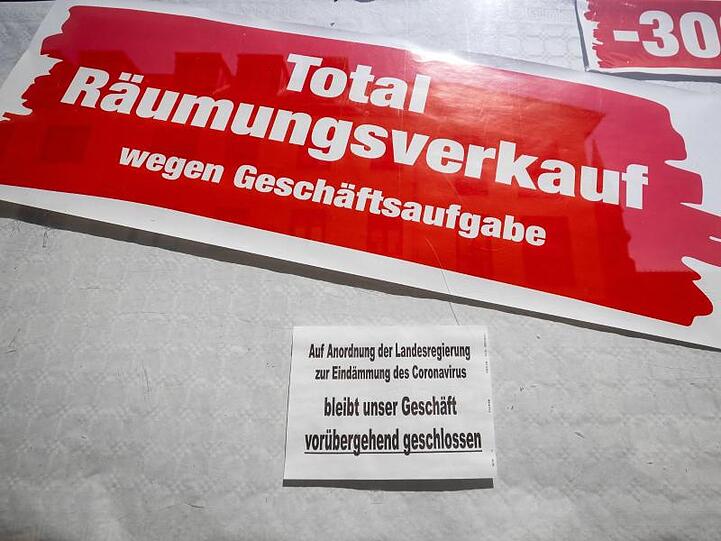 Die Corona-Krise trifft die rund 300.000 Einzelhandelsgeschäfte in Deutschland sehr hart.