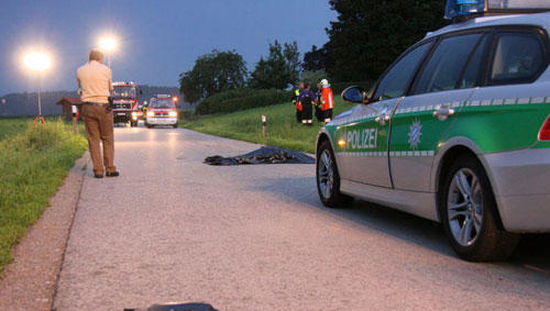 Die Polizei musste nach der Fahrerflucht nur wenige Stunden ermitteln, bis sie den Täter gefunden hatte. Die Polizei musste nach der Fahrerflucht nur wenige Stunden ermitteln, bis sie den Täter gefunden hatte.