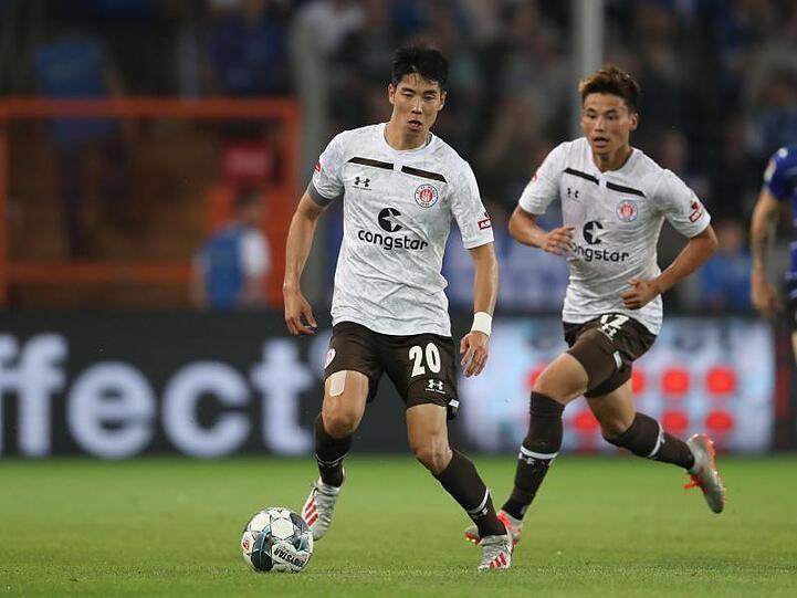 Yiyoung Park (l) St. Pauli. Foto: Friso Gentsch/dpa/Archivbild
