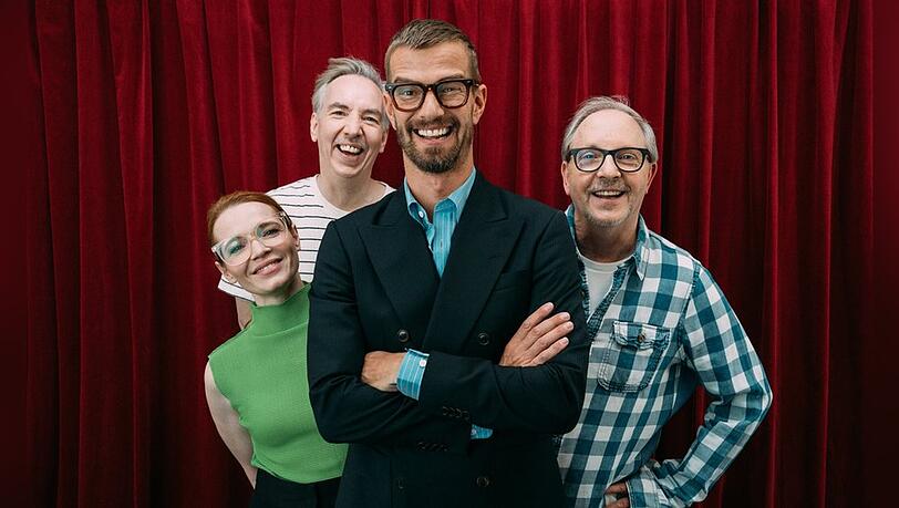 Karoline Herfurth, Olli Dittrich und Olli Schulz fordern Joko Winterscheidt in der zehnten "Wer stiehlt mir die Show?"-Staffel heraus.