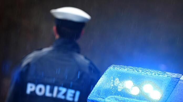 Die Polizei stellte fest, dass der 19-Jährige gar nicht hätte fahren dürfen.
