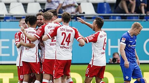 Jahn Regensburg setzte sich souverän in Darmstadt durch.
