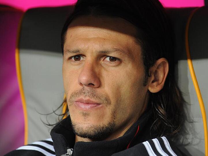 Martin Demichelis: "Was die Spielanlage und die Attraktivität angeht auf jeden Fall. Real hat eine Mega-Truppe, die jeden 4:0, 5:0 vom Platz fegen kann. Aber die Spiel-Philosophie der Bayern ist in meinen Augen die bessere.&ldquo;