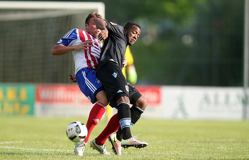 Die Bilder vom 9:0-Kantersieg der Löwen in Pöllau.