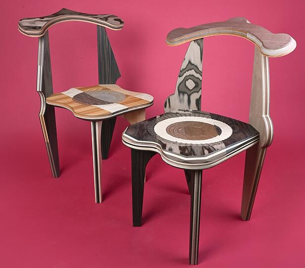 Der italienische Designer Martino Gamper hinterfragt die Grenzen zwischen Design und Bildender Kunst. Der Galeriepreis für einen "Stuhl in Sitzung" liegt bei 9500 Euro.
