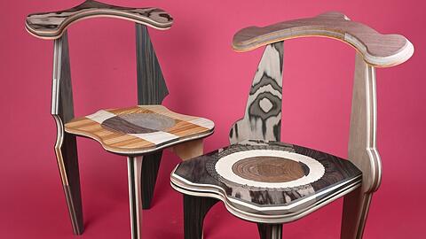 Der italienische Designer Martino Gamper hinterfragt die Grenzen zwischen Design und Bildender Kunst. Der Galeriepreis für einen "Stuhl in Sitzung" liegt bei 9500 Euro.