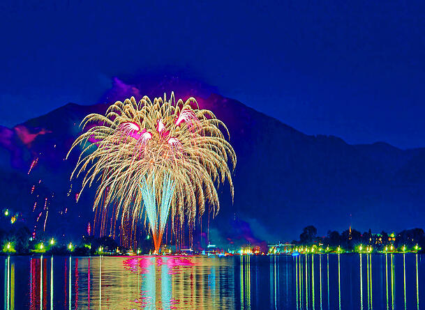 Das große Feuerwerk beim Seefest vor zwei Jahren in Rottach-Egern am südlichen Ufer. Das große Feuerwerk beim Seefest vor zwei Jahren in Rottach-Egern am südlichen Ufer.