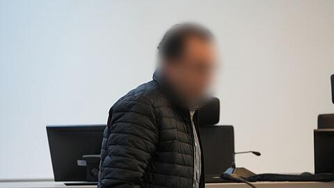 Wegen Mordes an seiner ehemaligen Ehefrau steht ein 50-J&auml;hriger vor dem Landgericht Ingolstadt.