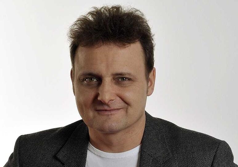 Schoko bombastico für Thomas Müller: &bdquo;Es ist sauteuer, die Kugeln waren auch schon mal größer und man steht ewig an. Ich bin trotzdem nicht ballaballa: Das Schoko-Eis (ohne Ingwer!) vom Ballabeni ist bombastisch!&ldquo;