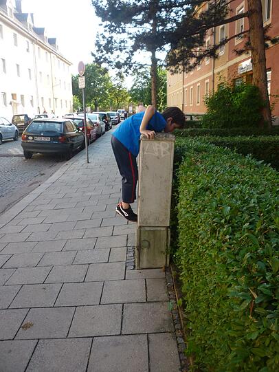 "Mein Sohn hat sich vor einem halben Jahr in Parkour und Freerunning verliebt. Bei dieser modernen Sportart geht es um Schnelligkeit, Ausdauer, Balance und Präzision."