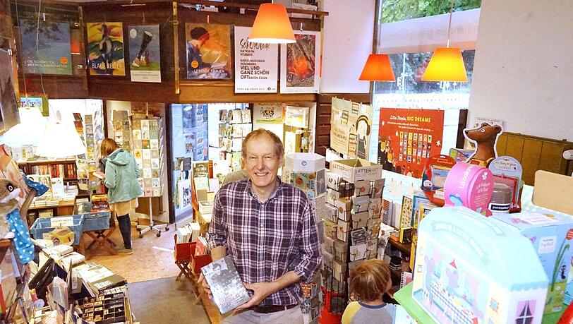 Wolfgang Perthel ist Fan eines Tanz-Buches. Wolfgang Perthel ist Fan eines Tanz-Buches.