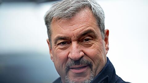 Markus Söder schwamm auch schon im Chiemsee. (Archivbild)