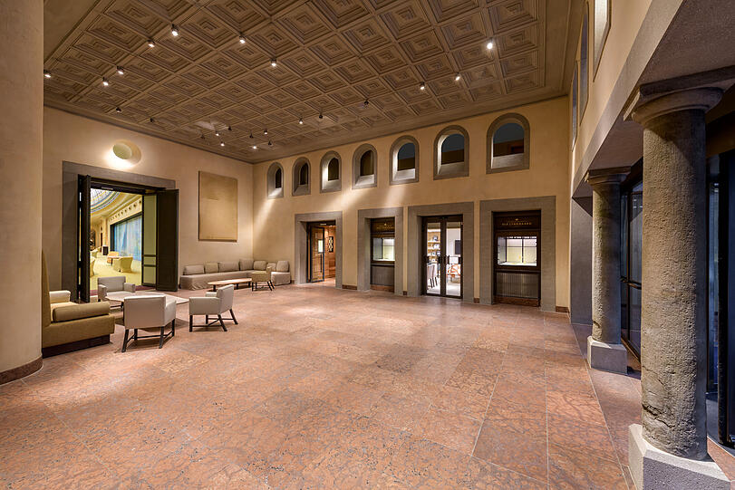 Verantwortlich für die neue Lobby: Der Innendesigner der Promiwelt, der schon Kim Kardashian und Robert De Niro eingerichtet hat: Axel Vervoordt. Verantwortlich für die neue Lobby: Der Innendesigner der Promiwelt, der schon Kim Kardashian und Robert De Niro eingerichtet hat: Axel Vervoordt.